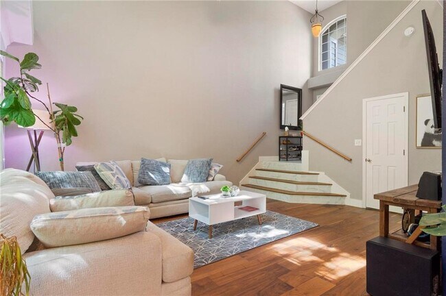 Photo - 2632 Century Park Blvd Unidad 62