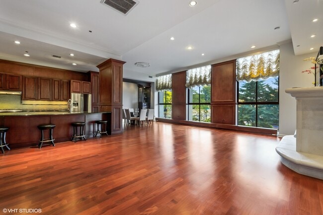 Photo - 310 S Michigan Ave Unit 202