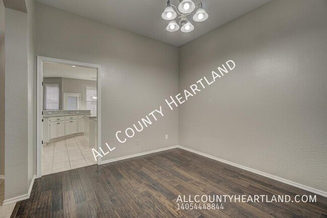 Photo - 908 Black Jack Ln