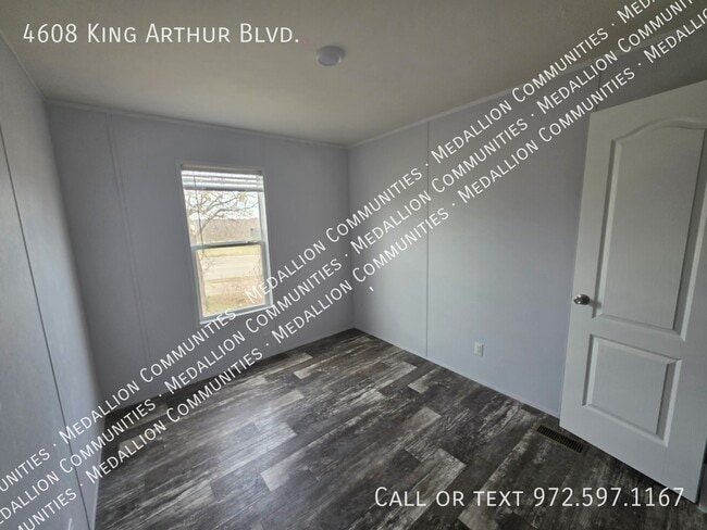 4608 King Arthur Blvd