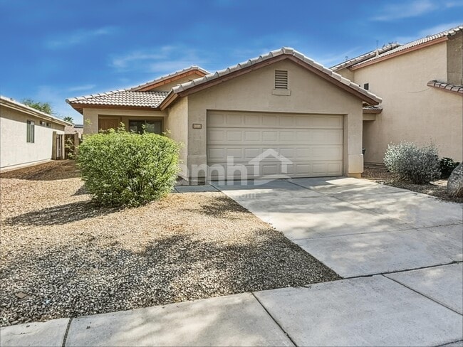 Building Photo - 2037 N 107th Dr