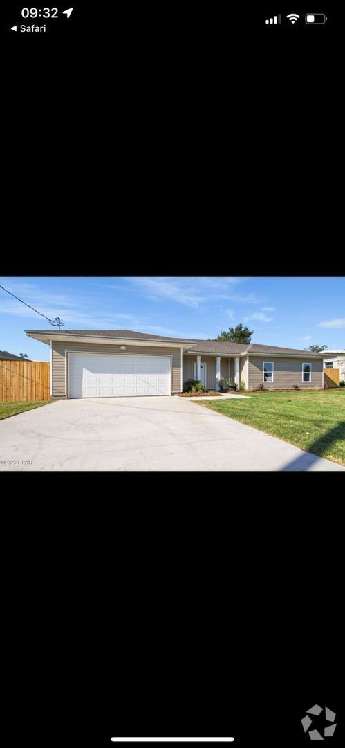 Building Photo - Charming 3BR House in Panama City