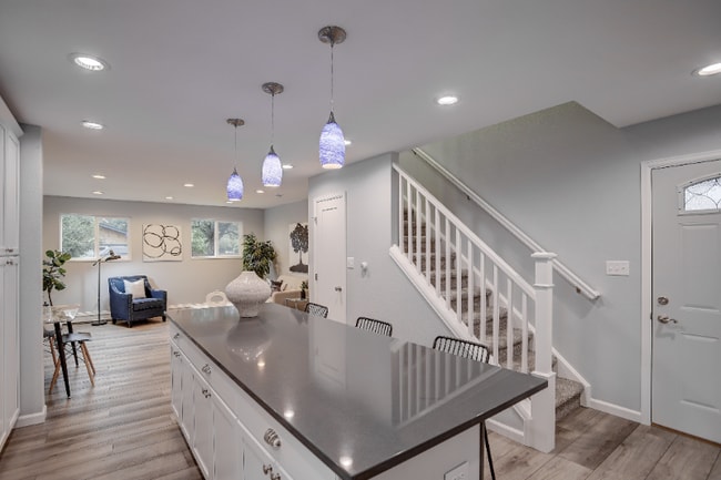 Photo - 2718 Parklake Dr