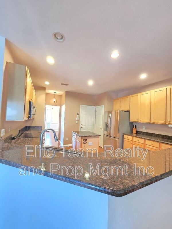 Photo - 8221 Brookings Dr