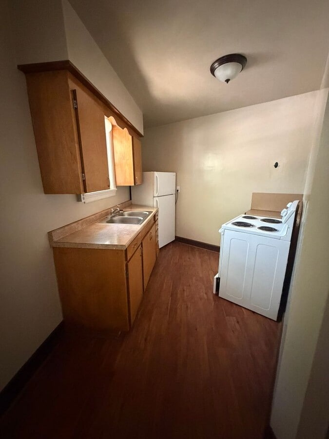 Photo - Upstairs Studio Apartment - Pacific Terrace Neighborhood