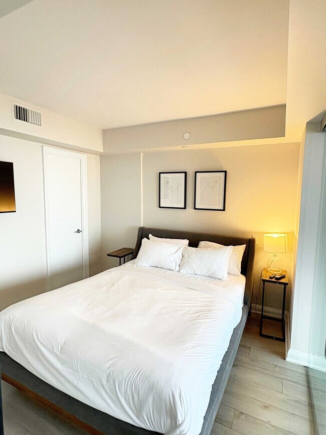 Photo - 14A Hazelton Ave Unité SI ID1510939P