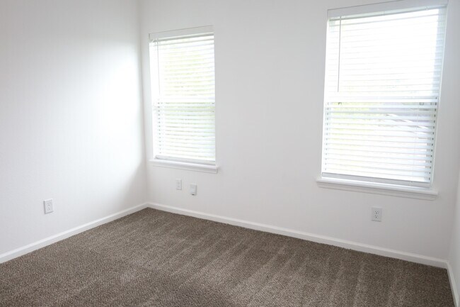 Photo - 6614 Foster St