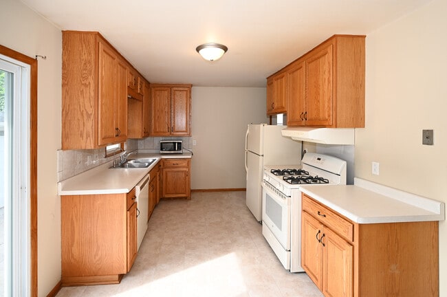 Building Photo - 2502 24th Ave NW Rental