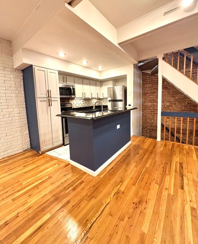 Photo - 1630 N Sedgwick St