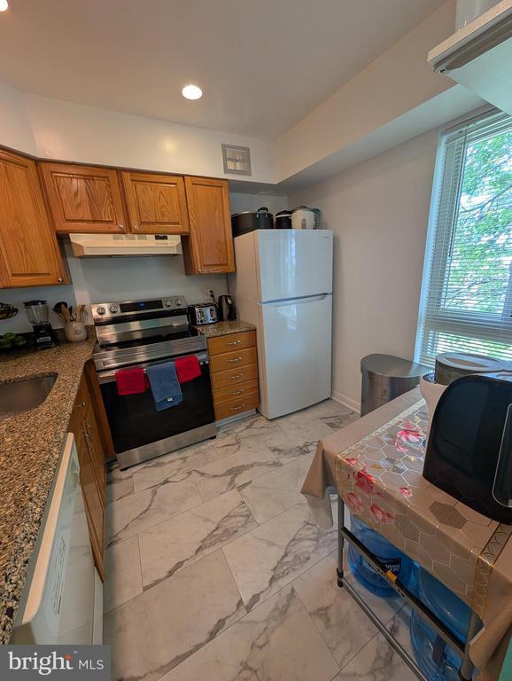 Photo - 3230 Spartan Rd