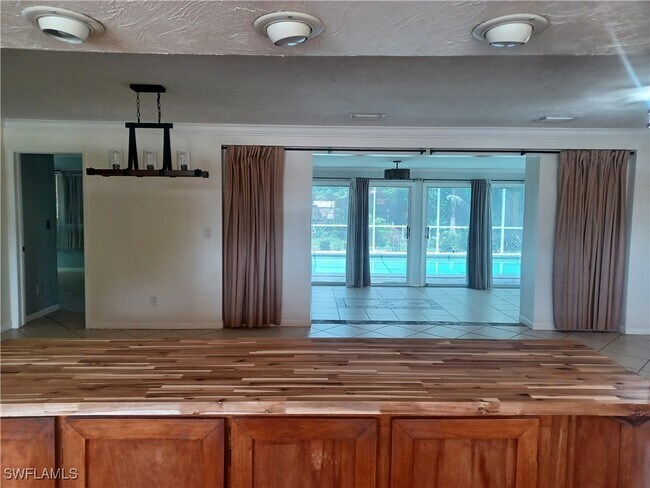 Photo - 4233 SE 8th Pl