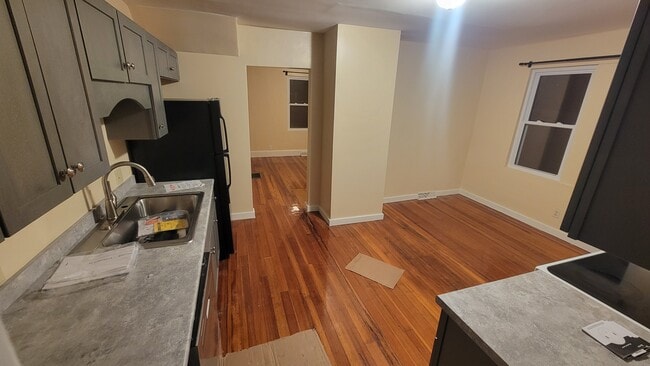 Photo - 77 West St Unidad 77 LEFT