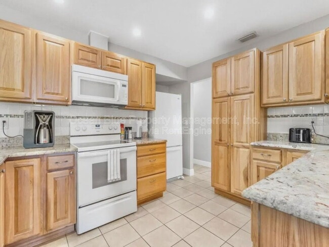 Photo - 5247 76th St N