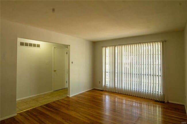 Photo - Spacious 3 bedroom 1.5 bath ranch