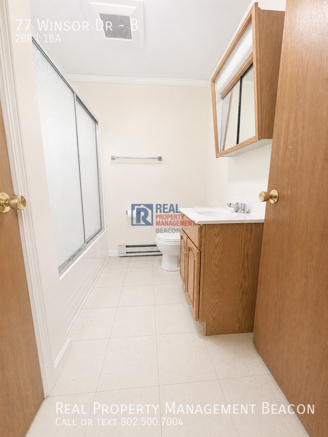 Photo - 77 Winsor Dr Unit B