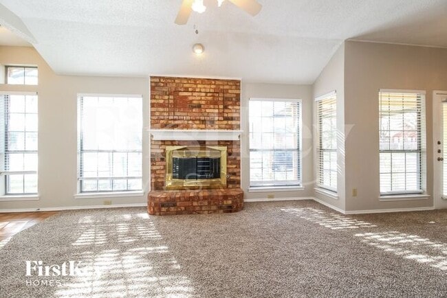 Photo - 2801 Kyle Rd