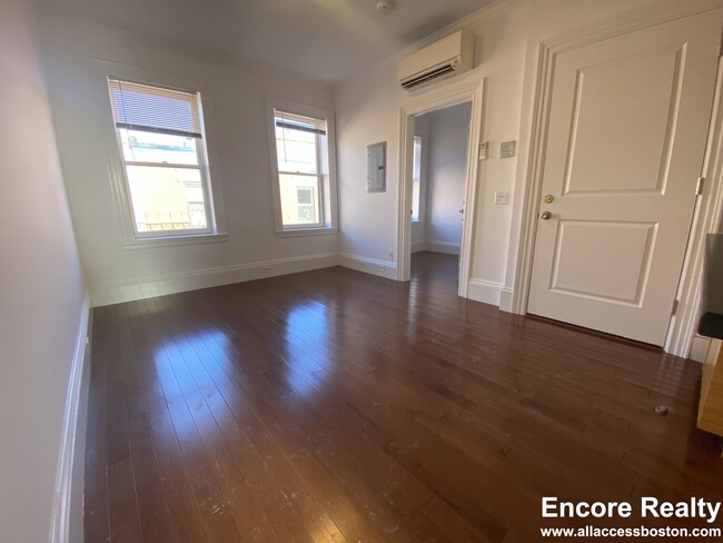 Photo - 98 Myrtle St Unit 7