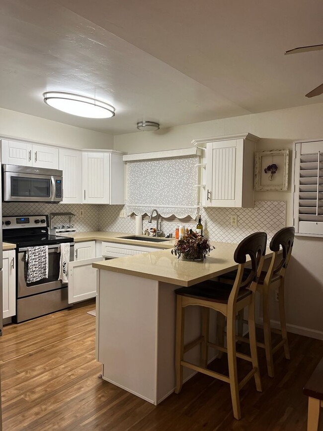 Spacious Two Bedroom in Point Loma, Availa... - Spacious Two Bedroom in Point Loma, Availa... Townhome