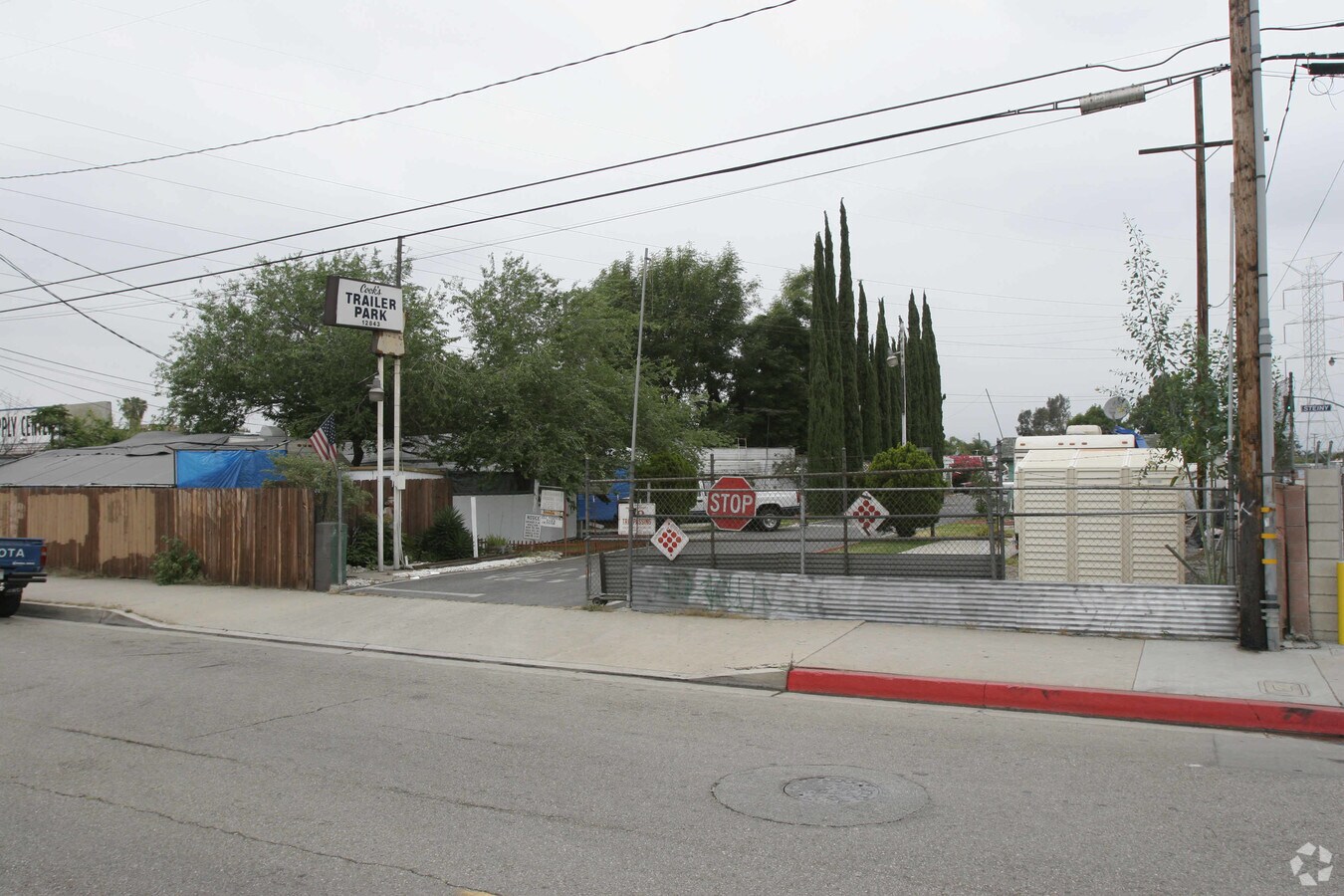 Cooks Trailer Park - Cooks Trailer Park Apartments
