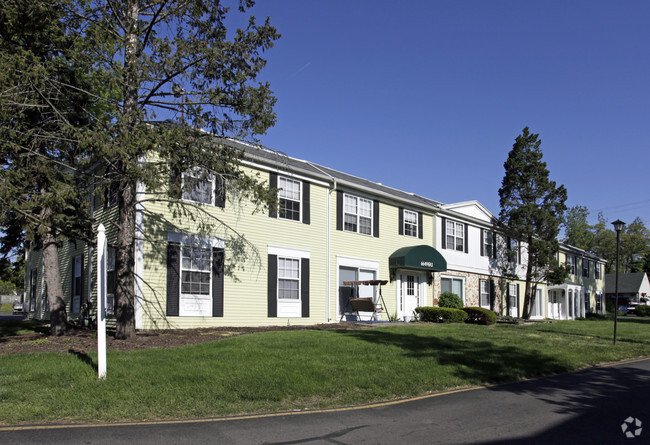 Building Photo - Lake of the Woods Rental