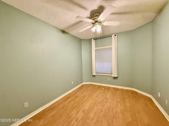 Photo - 2099 Winterbourne N Unit 107
