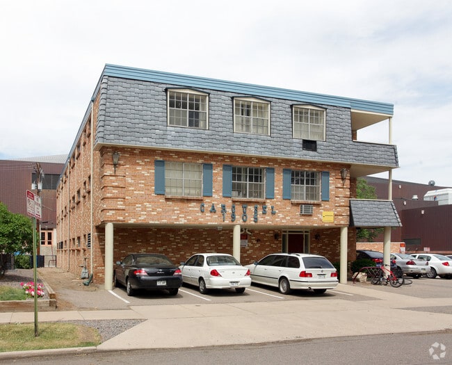 Carousel Apartments - Carousel Apartments