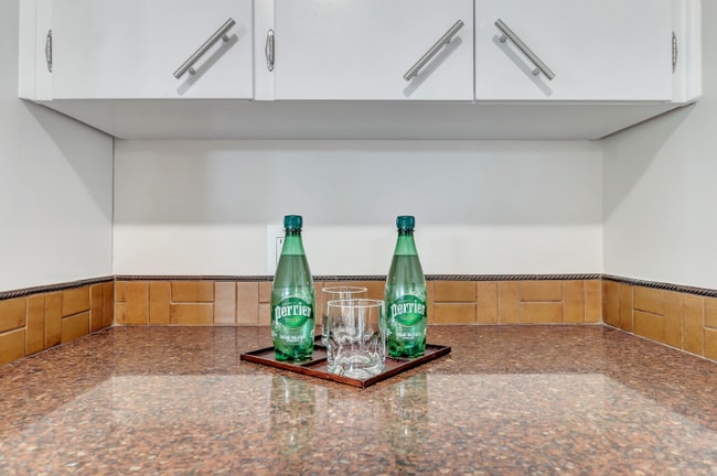 Photo - 3720 W Grandview Ave Unidad B