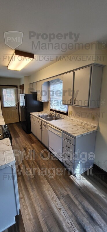 Photo - 265 Woodlawn Dr