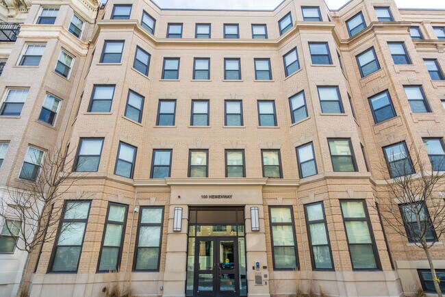 100 Hemenway