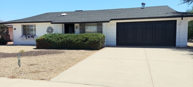 Building Photo - * UTILITIES INCLUDED * TOTALLY REMODELED 2X2 Rental