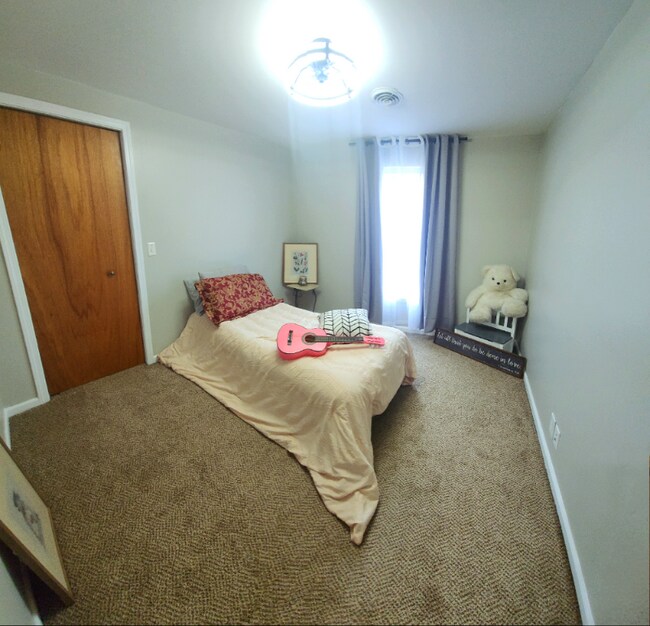 Photo - 726 Michigan St