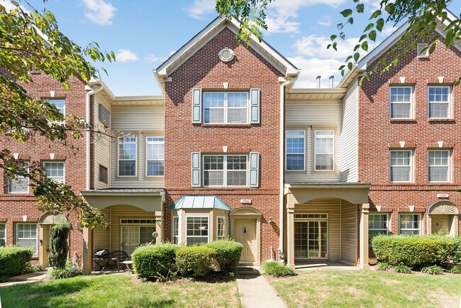 11892 Breton Ct