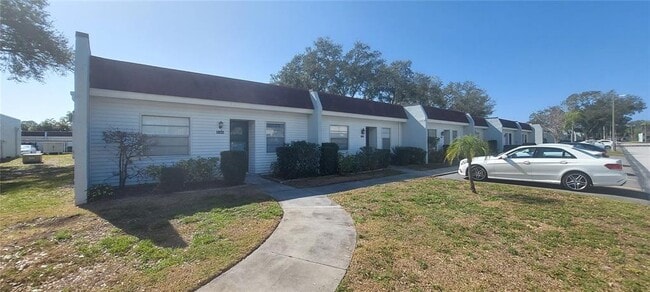 Photo - 13850 Oakwood Ln House
