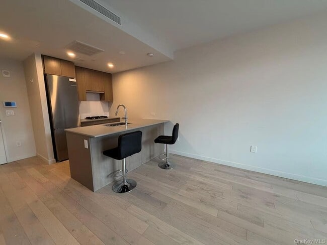 Photo - 131-02B 40th Rd Unit 7O