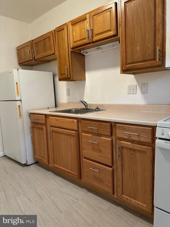 Photo - 1242 Forrest St