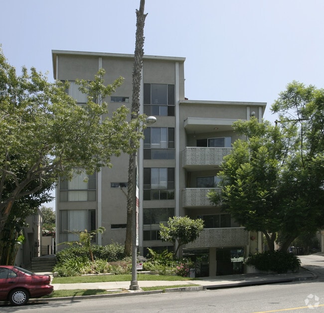Roxbury Manor