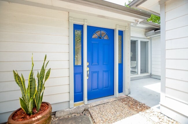 Photo - 1702 Cherry Bend Dr