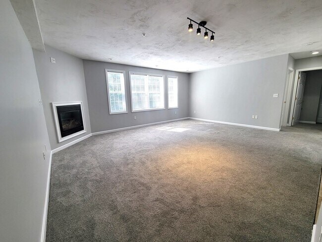 Photo - 70 Oak St Ext Unidad 3E