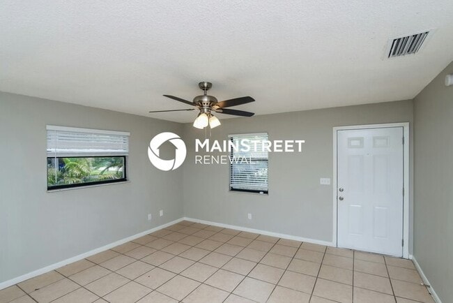 Photo - 3 Bedroom Pet-Friendly Home in VERO BEACH, FL with Main Street Renewal