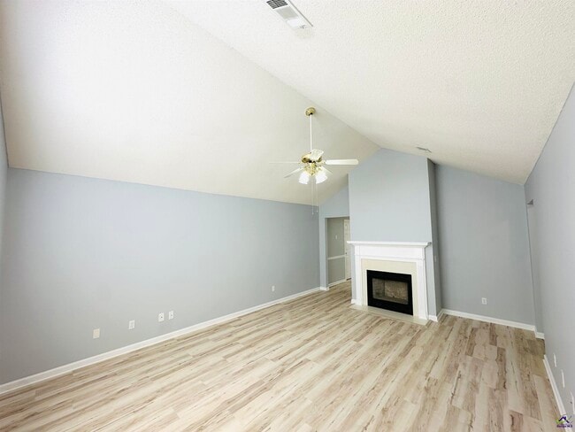 Photo - 107 Eagles Landing Trail