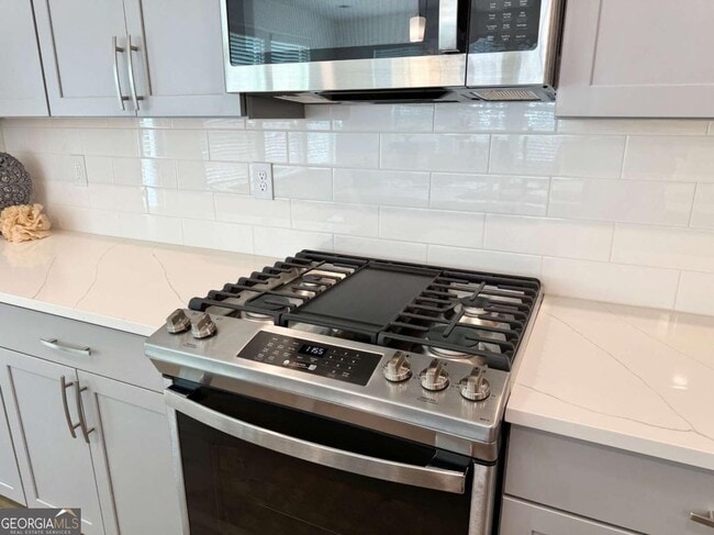 Photo - 1466 Halstead Pl