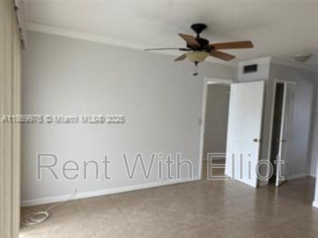 Photo - 2223 Park Ln