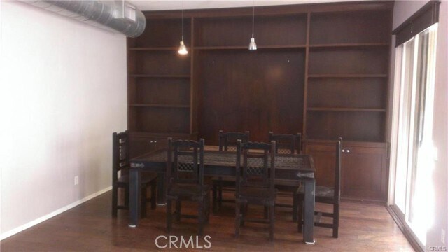 215 N Main St