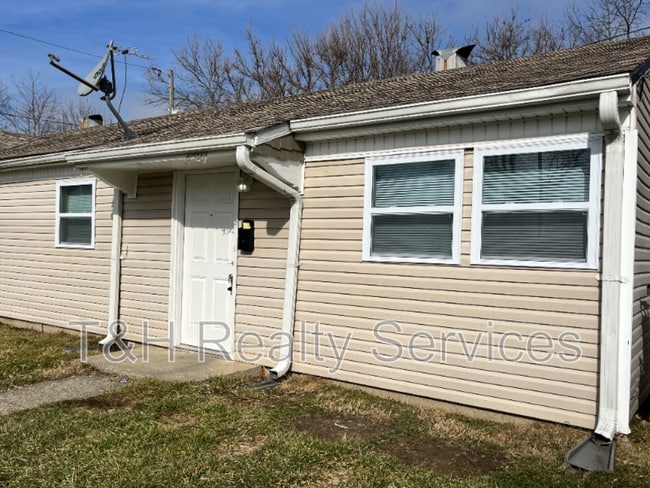 Building Photo - 4924 Farrington Ave