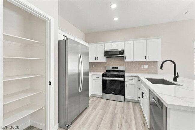 6898 Perfect Sunset Ct