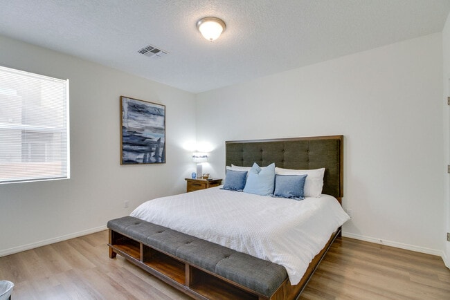Photo - 243 San Clemente Ave NW Unidad SI ID1604736P