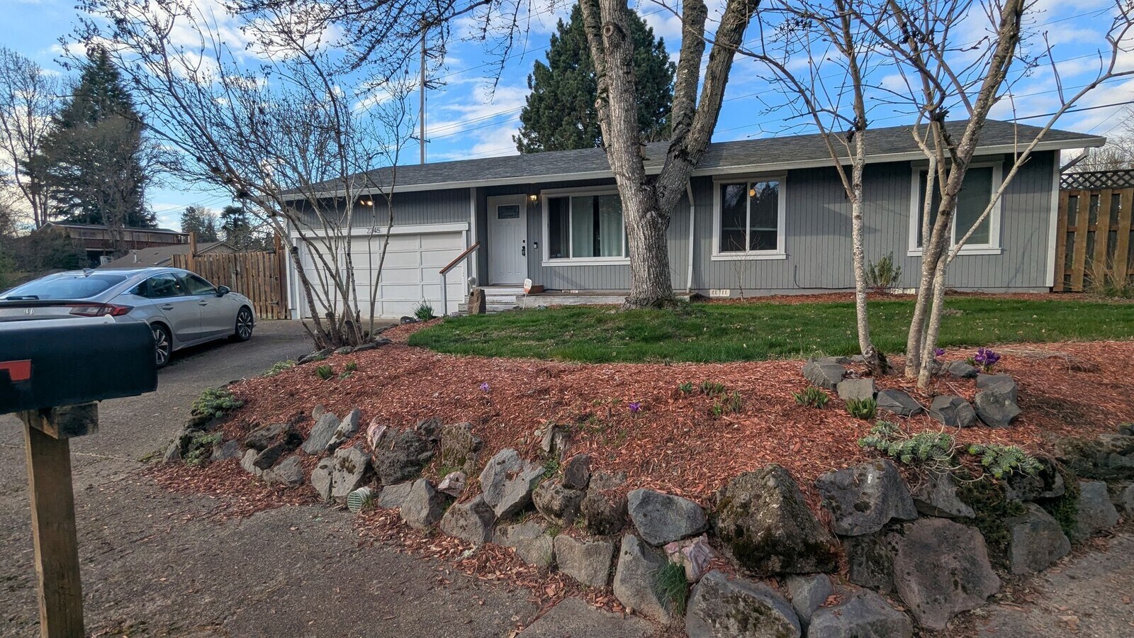 Charming single story 3 bedroom home! - Charming single story 3 bedroom home!