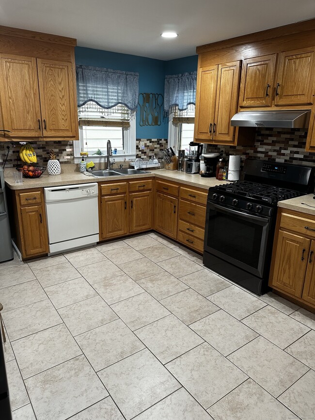 Photo - 504 Dixwell Ave
