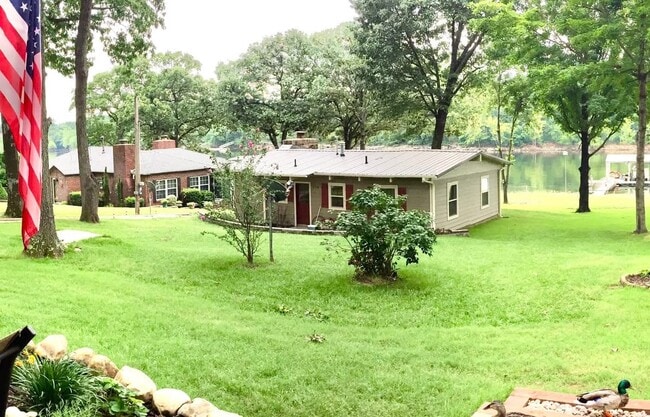 Photo - 1114 W 17th St