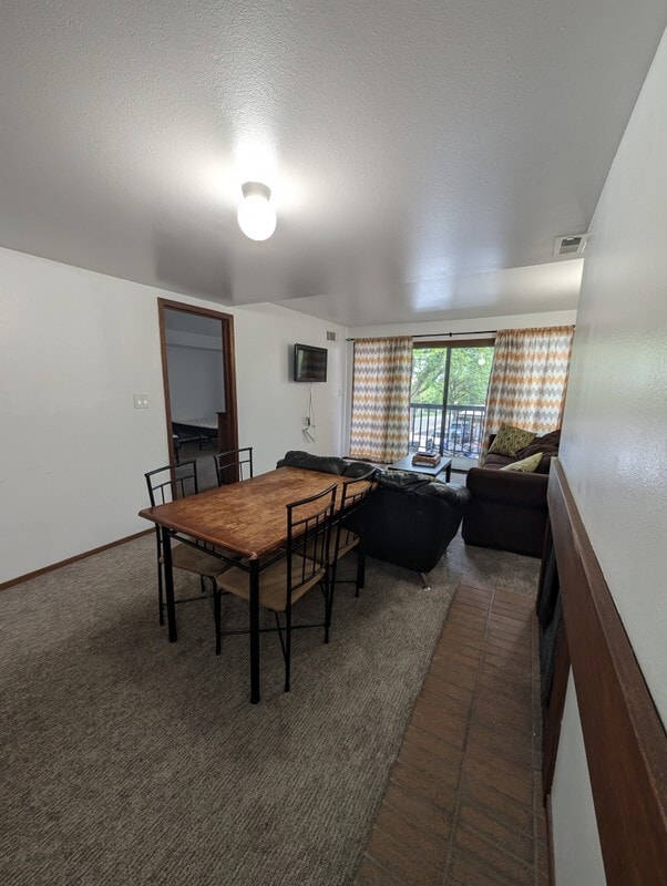 Photo - 1091 Country Hills Dr
